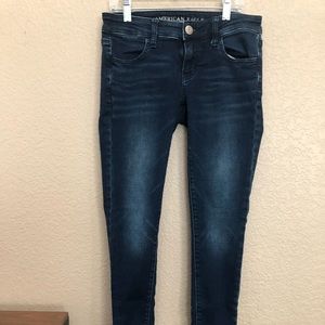 American Eagle size 4 low rise skinny jeans